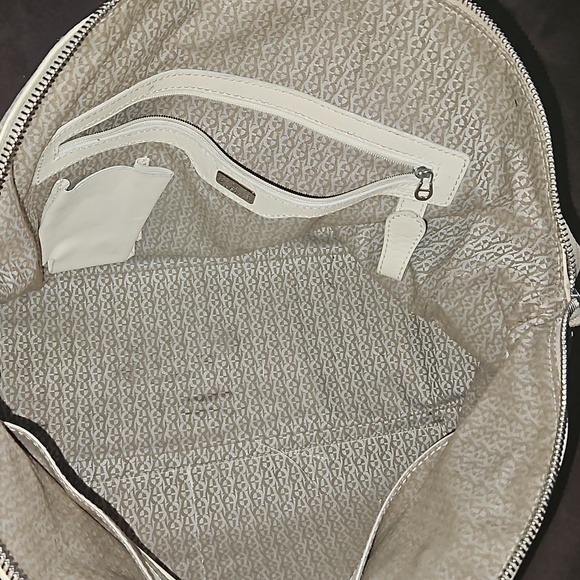 Beige Aigner Shoulder Bag - Picture 7 of 8